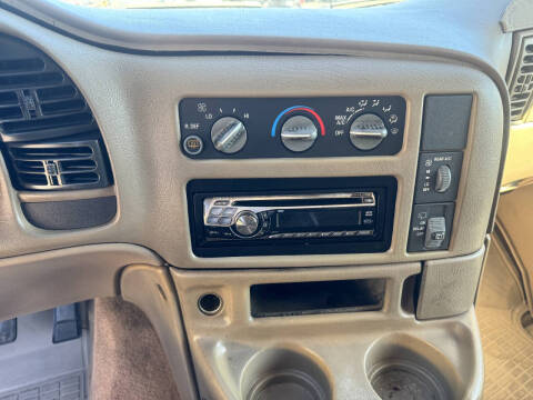 2001 Chevrolet Astro LS