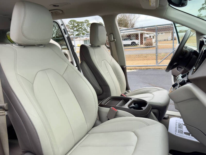 2017 Chrysler Pacifica Touring Plus