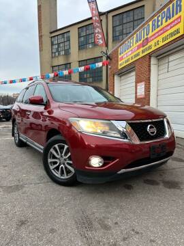 2014 Nissan Pathfinder for sale at Auto Budget Rental & Sales in Baltimore MD