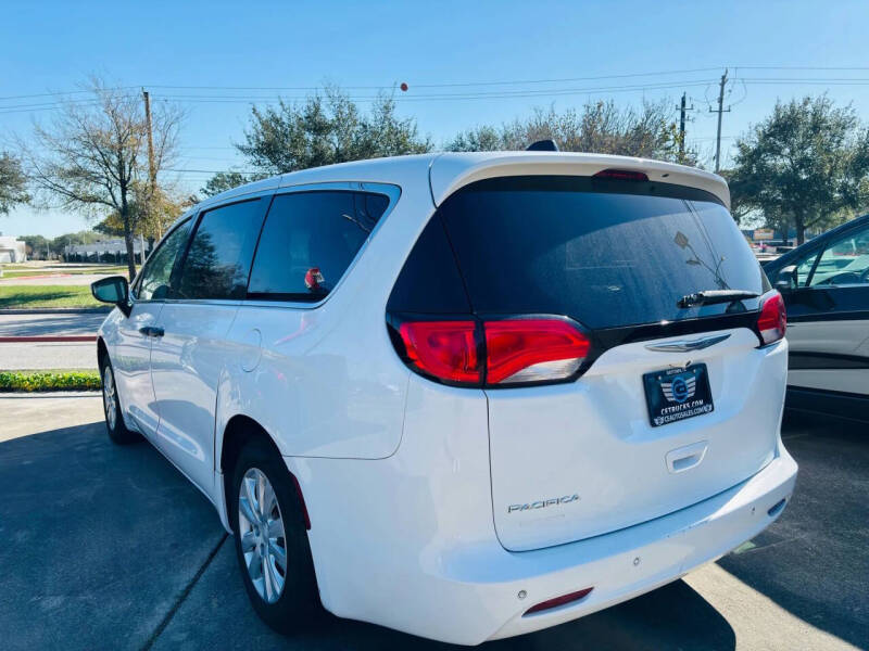 2019 Chrysler Pacifica L