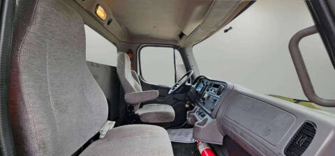 2016 Freightliner M2 106