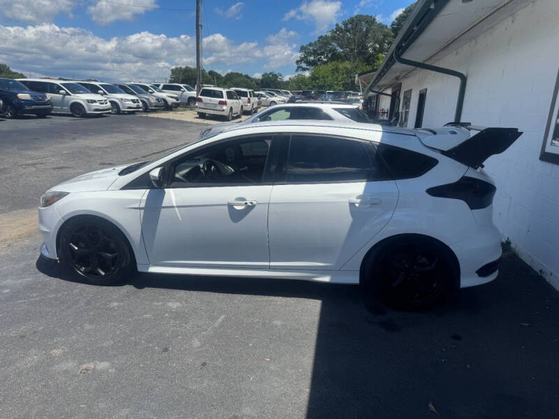 2017 Ford Focus ST