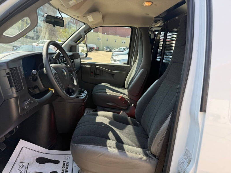 2024 Chevrolet Express 2500