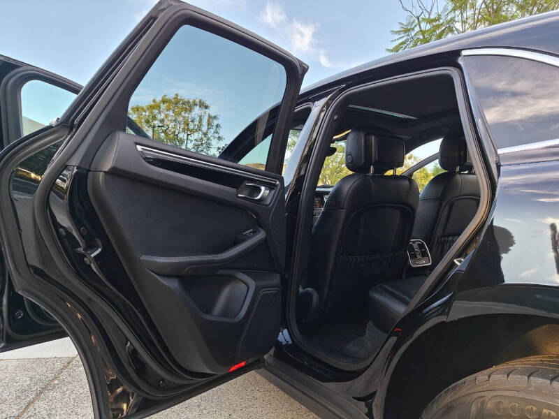 2016 Porsche Macan S