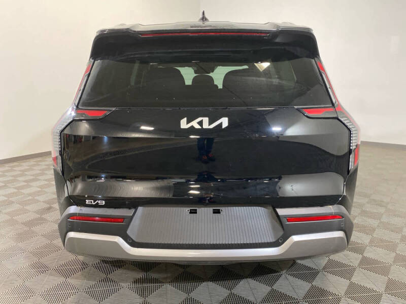 2026 Kia EV9 Wind