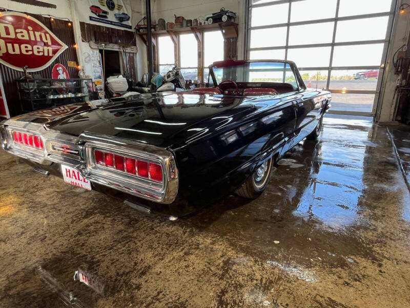 1965 Ford Thunderbird