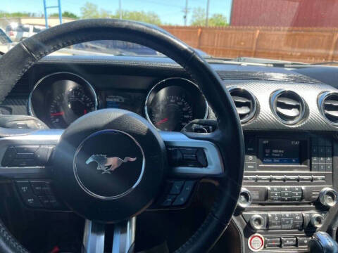 2017 Ford Mustang V6