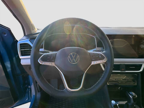 2025 Volkswagen Taos SE 4Motion