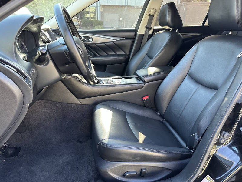 2015 Infiniti Q50 Premium