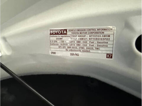 2022 Toyota Highlander LE