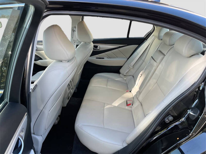 2023 Infiniti Q50 Luxe