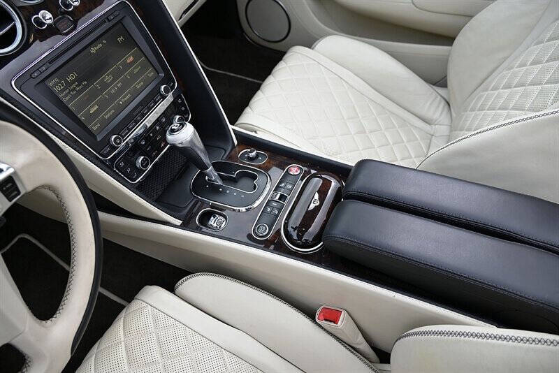 2017 Bentley Continental 38