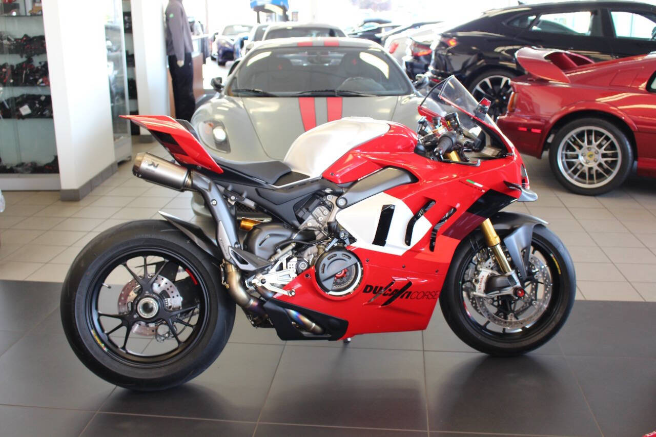 /2024 Ducati Panigale-V4 R