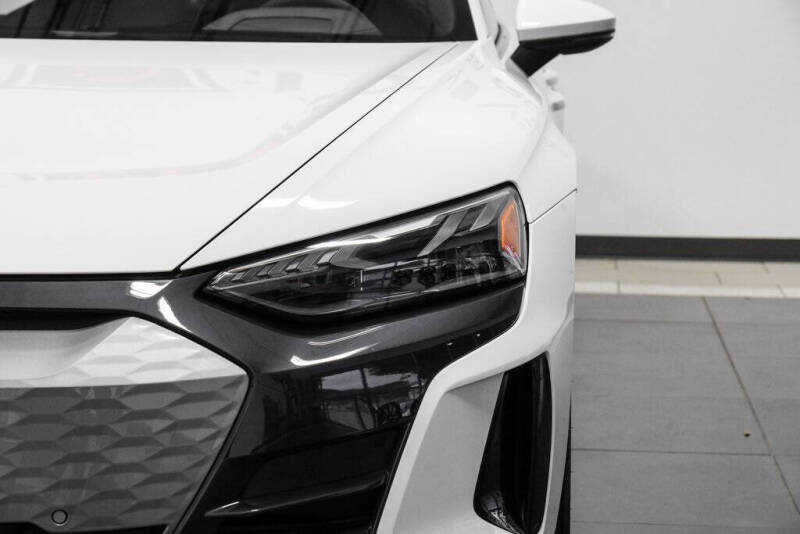 2022 Audi e-tron GT quattro Premium Plus