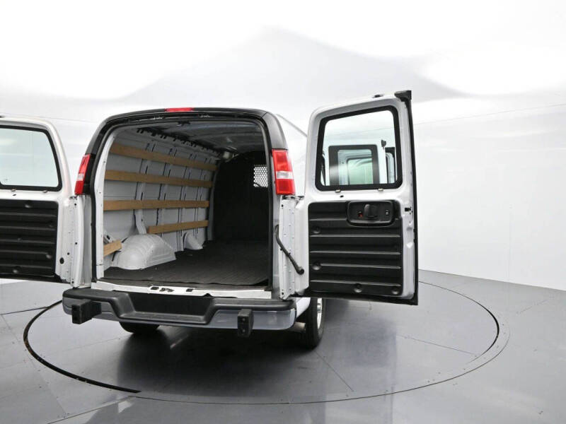 2024 Chevrolet Express 2500