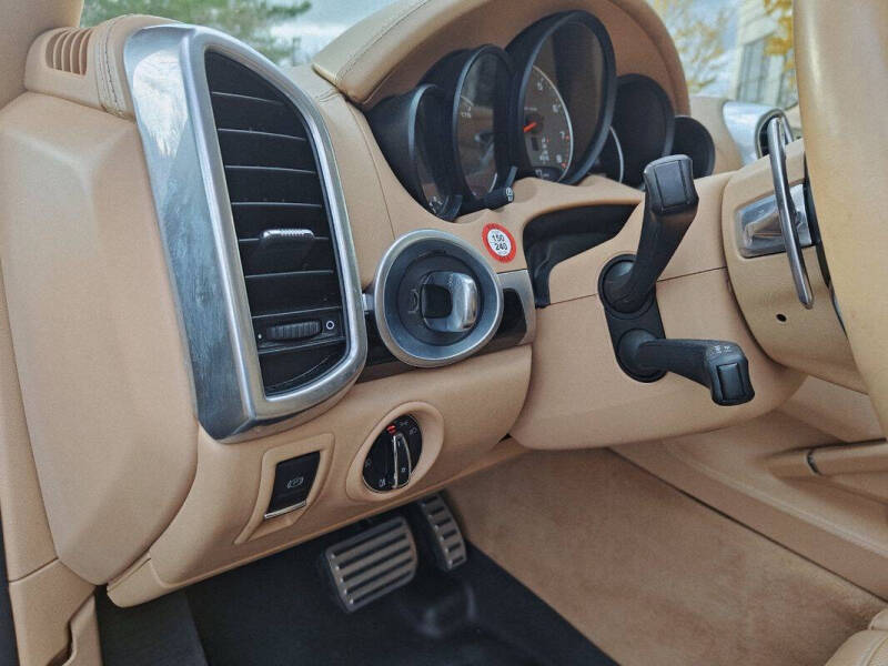 2016 Porsche Cayenne S