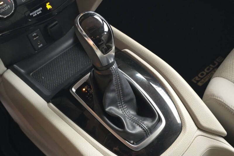 2017 Nissan Rogue Sport SV