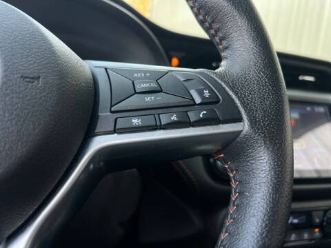 2021 Nissan Kicks SR