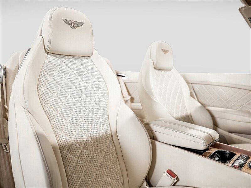 2016 Bentley Continental 27