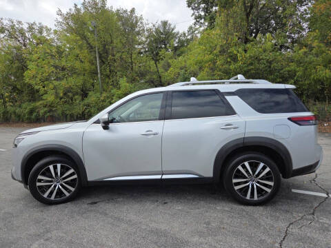 2023 Nissan Pathfinder Platinum