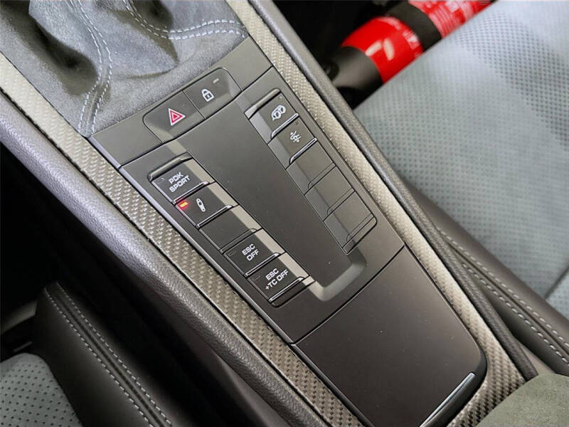 2024 Porsche 718 Cayman GT4 RS