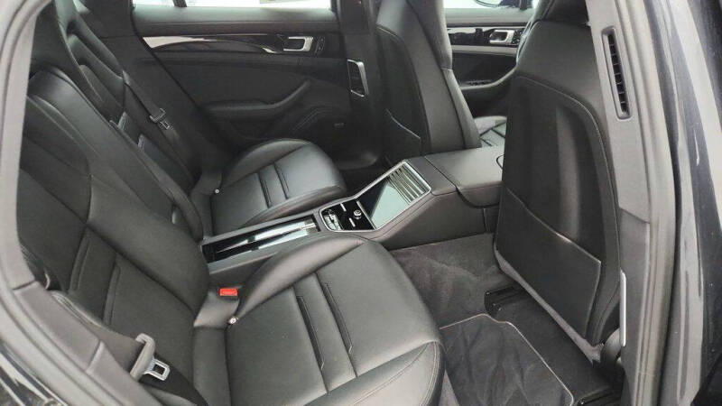 2019 Porsche Panamera 4 E-Hybrid