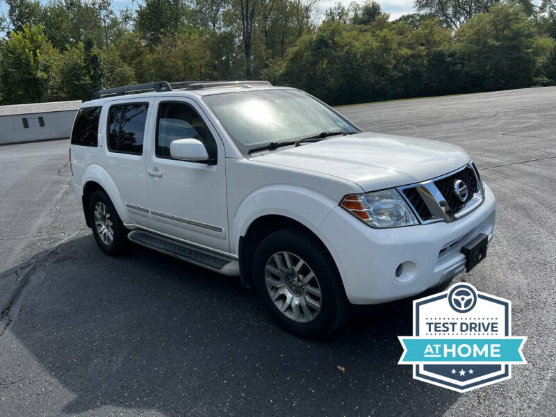 2010 Nissan Pathfinder LE