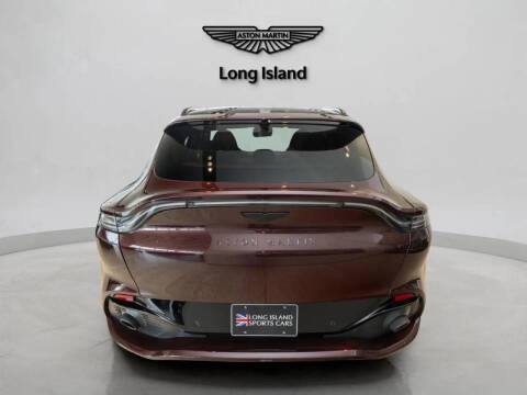 2022 Aston Martin DBX