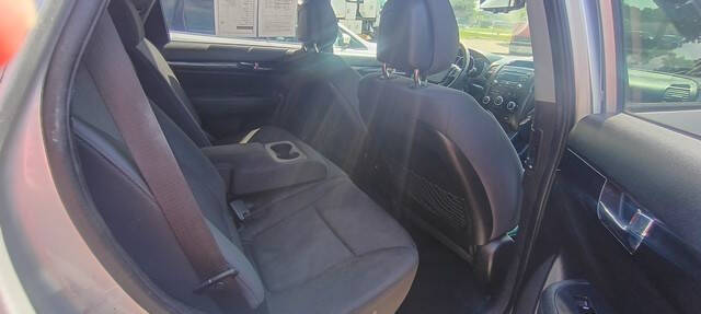 2011 Kia Sorento LX