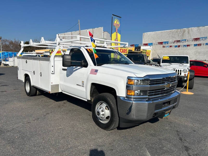 2015 Chevrolet Silverado 3500HD for sale at Speciality Auto Sales in Oakdale CA