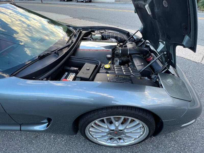2004 Chevrolet Corvette