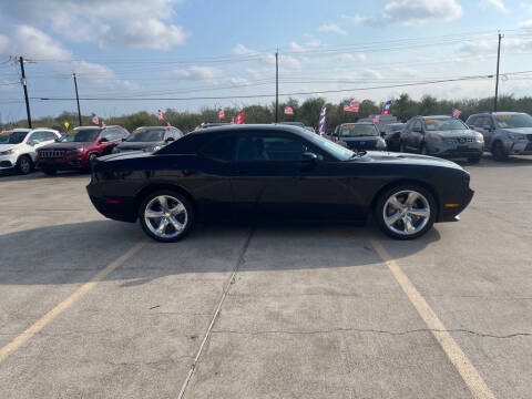 2013 Dodge Challenger SXT