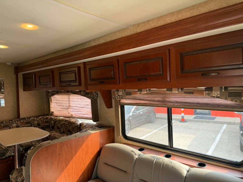 2012 Forest River FORESTER 3011DS