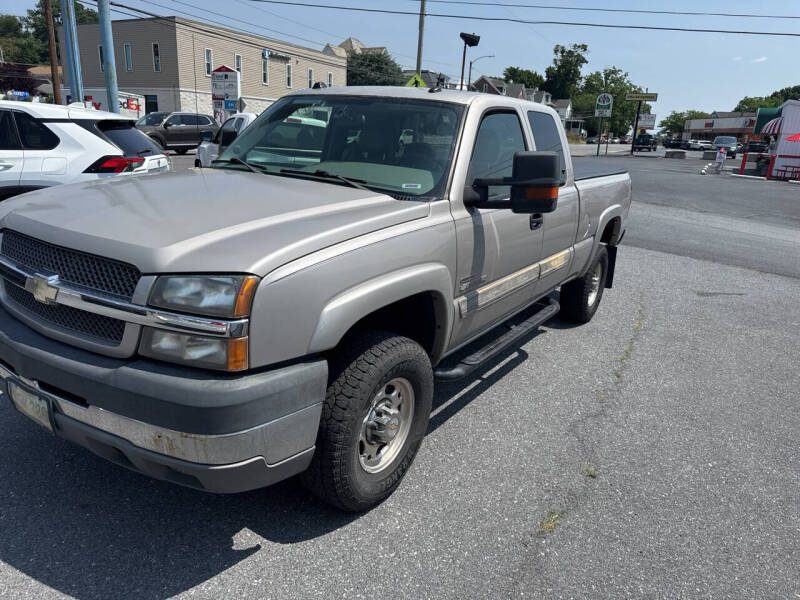 2004 Chevrolet Silverado 2500HD LS
