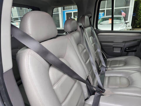 2004 Ford Explorer XLT