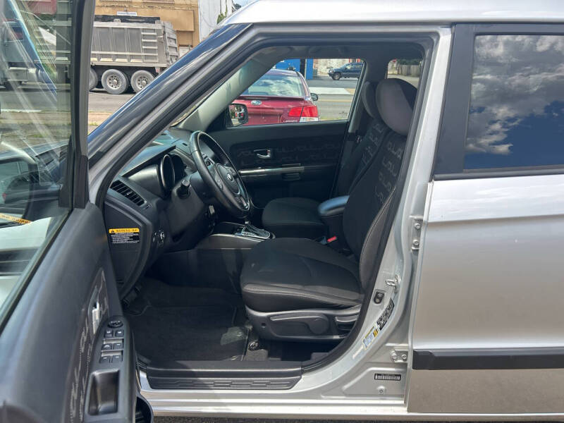 2013 Kia Soul +