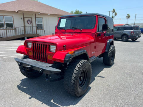 1995 Jeep Wrangler for sale at Mid Valley Motors in La Feria TX