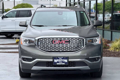 2017 GMC Acadia Denali