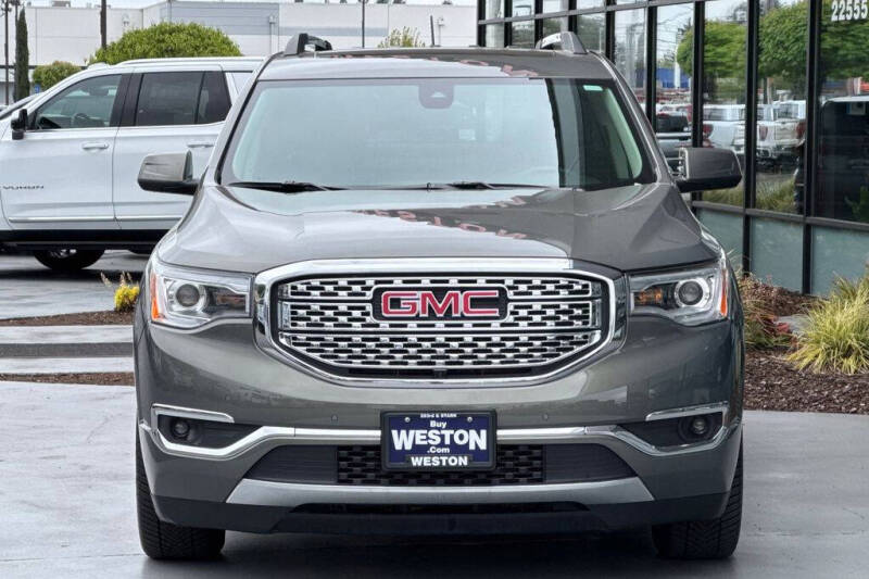 2017 GMC Acadia Denali