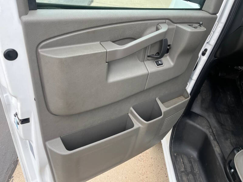 2023 GMC Savana 2500