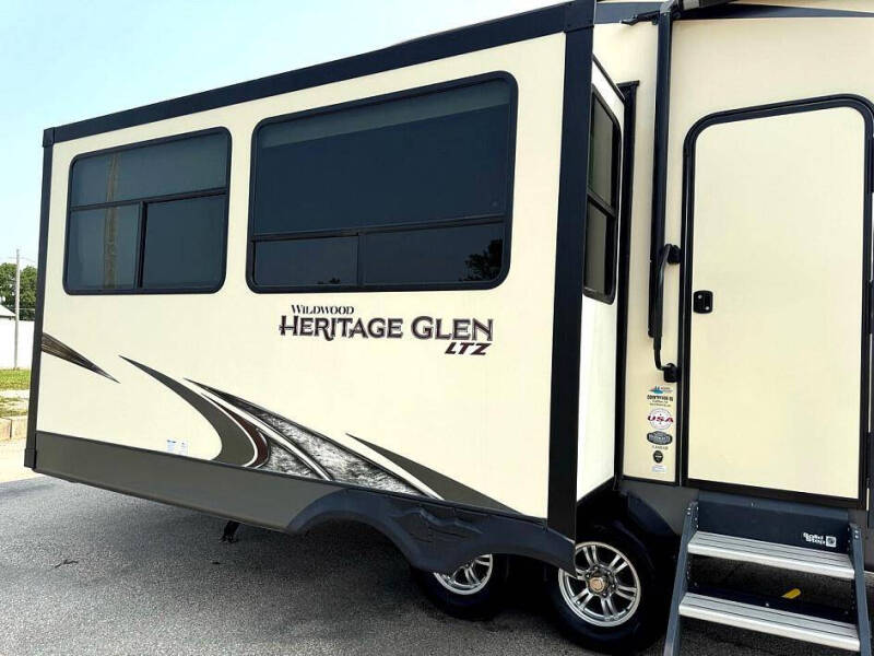 2019 Forest River Heritage Glen