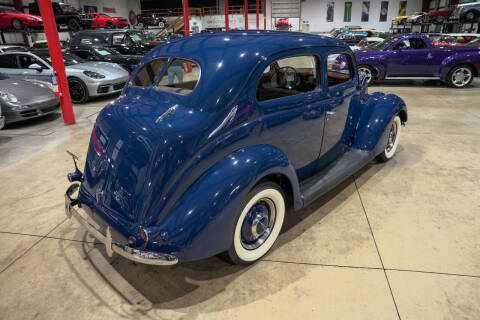 1937 Ford Deluxe