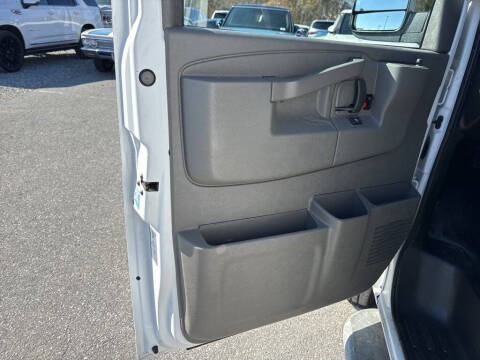 2023 Chevrolet Express 2500