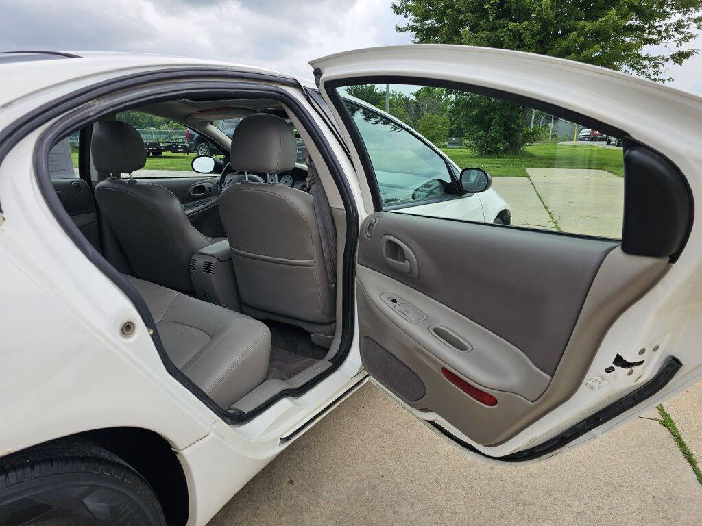 2004 Dodge Intrepid for sale at Bigfoot Auto in Hiawatha, IA