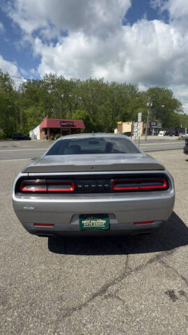2015 Dodge Challenger SXT Plus