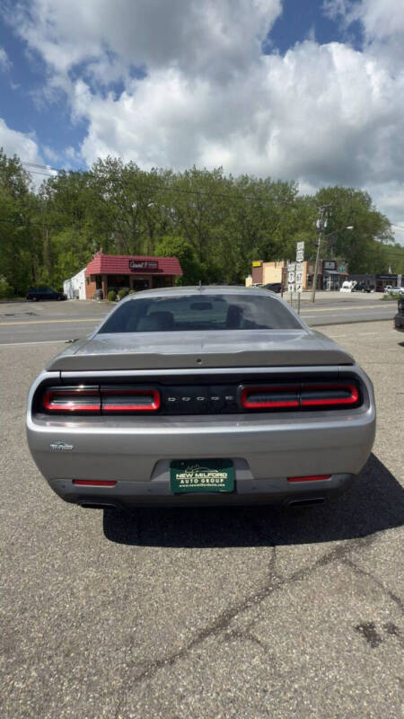 2015 Dodge Challenger SXT Plus