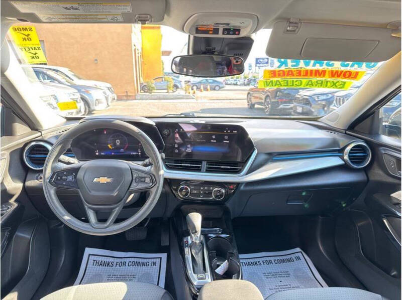 2024 Chevrolet Trax LT