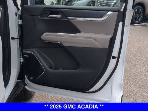 2025 GMC Acadia Elevation