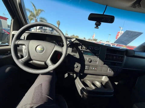 2023 Chevrolet Express 2500