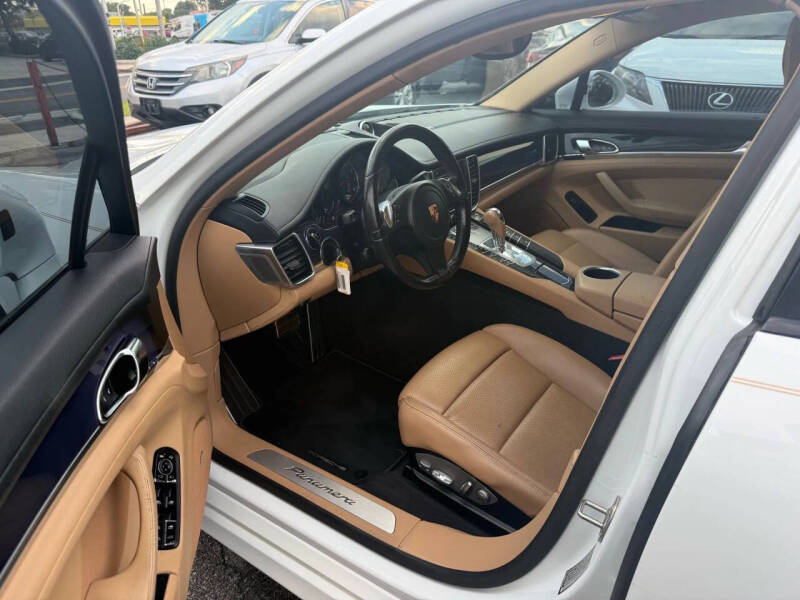 2015 Porsche Panamera